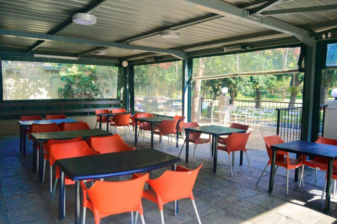 דורבן Essenwood Park Hotel מראה חיצוני תמונה