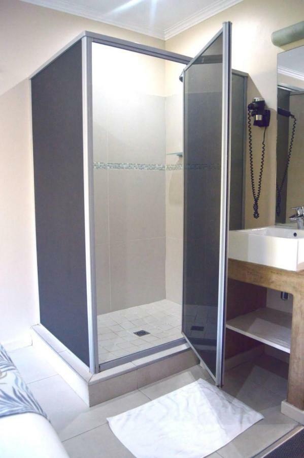דורבן Essenwood Park Hotel מראה חיצוני תמונה