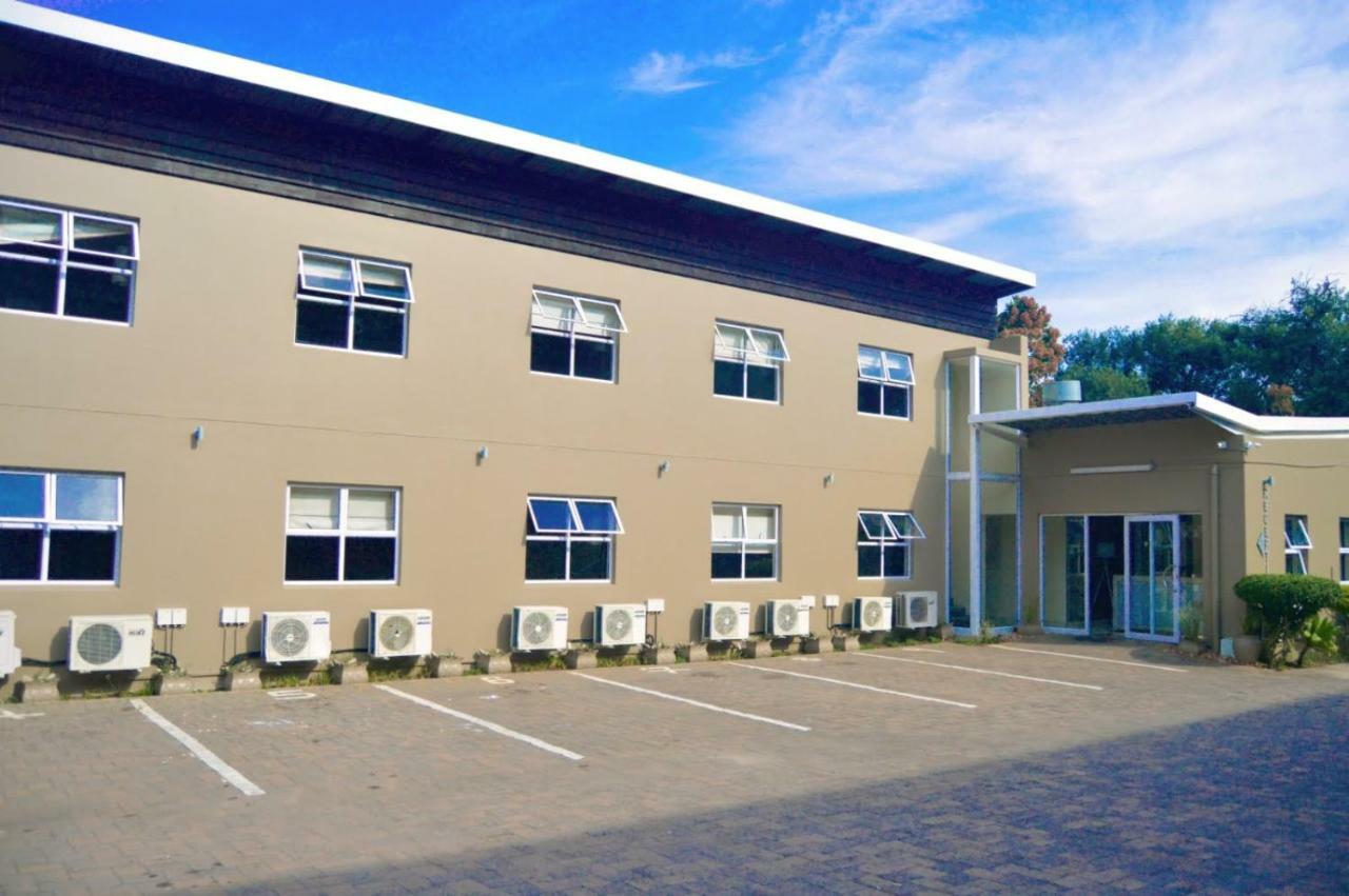 דורבן Essenwood Park Hotel מראה חיצוני תמונה